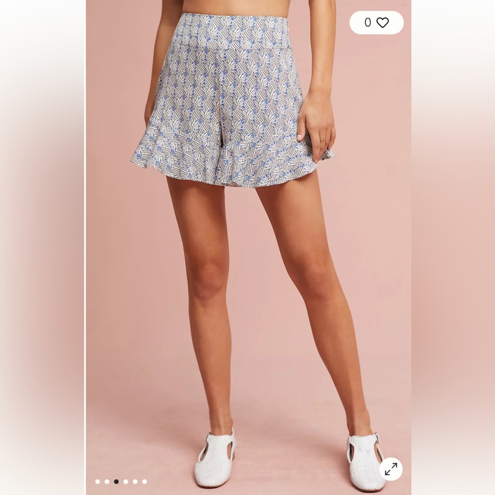Maeve Blue and White pinapple print Ruffle-Hem Shorts sz 2 like new